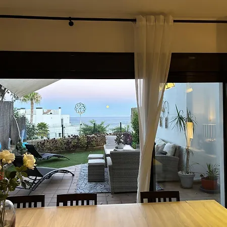 Marina16 Alcaidesa Playa Holiday home *